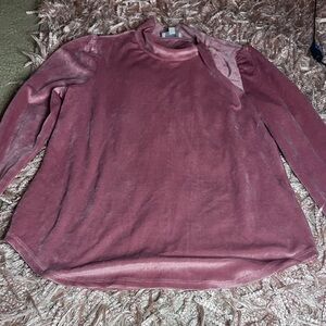 Dark pink long sleeve top!